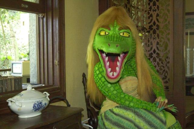 Globo estuda processar blogueiro por vender camisetas com a Cuca