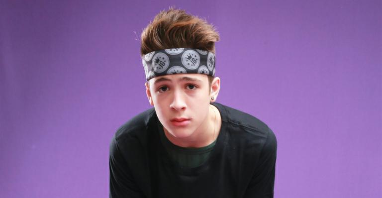 SBT assina por dois anos com João Guilherme