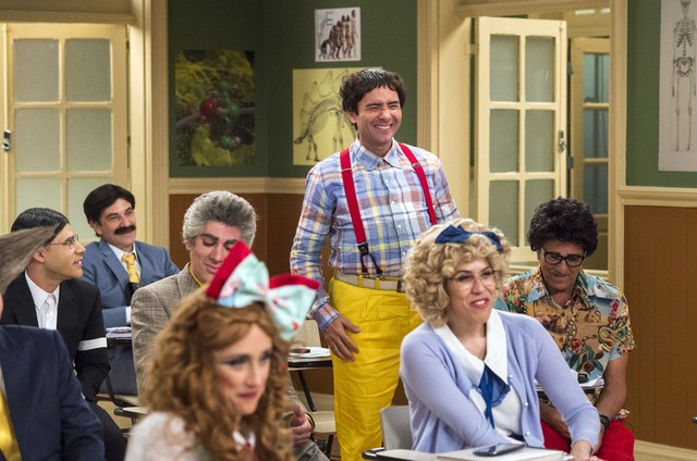 Marco Luque aparece de Nerso da Capitinga em gravação da “Escolinha”