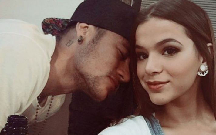 Bruna Marquezine é aconselhada a ficar longe de Neymar com a chegada da Copa