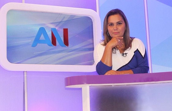 Após 24 anos, Carla Araujo deixa a TV Aratu com serenidade: “Trabalho cumprido”