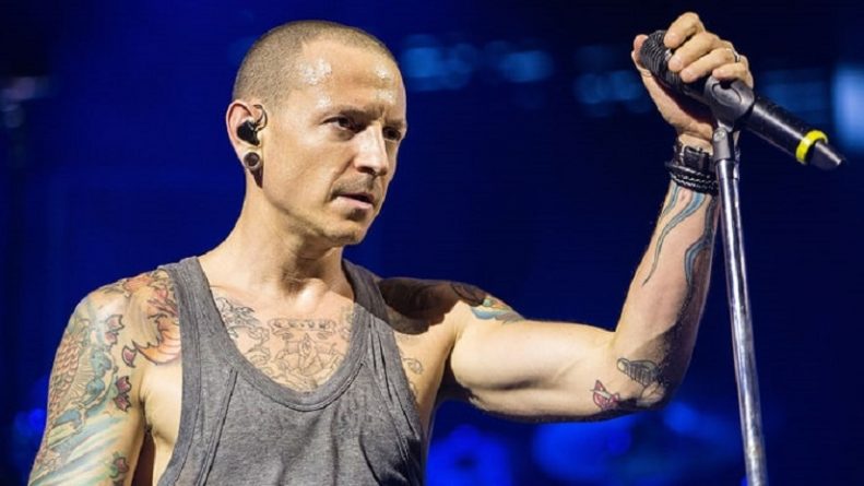 Vocalista da banda Linkin Park é encontrado morto enforcado