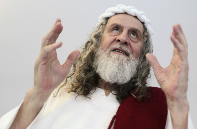 Em entrevista a Luciana Gimenez, Inri Cristo afirma: “Mandar nudes não é pecado”