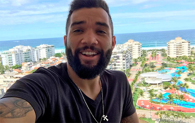 Jonathan Costa fala sobre ida a Record; confira