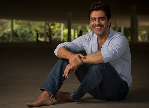 Junno Andrade acerta com a Record para nova novela