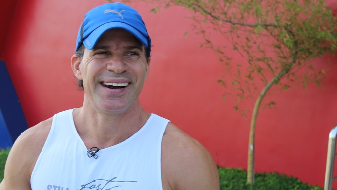 Tulio Maravilha assina com a Band