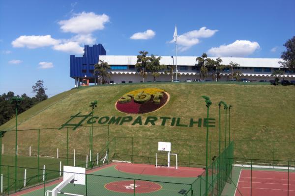 Funcionário do SBT ameaça se matar na sede da emissora