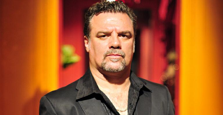 Adriano Garib assina com a Record