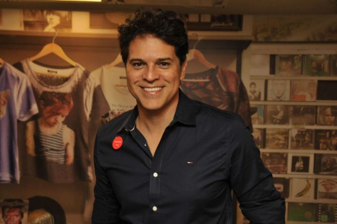 Juan Alba assina com a Globo para “Tempo de Amar”