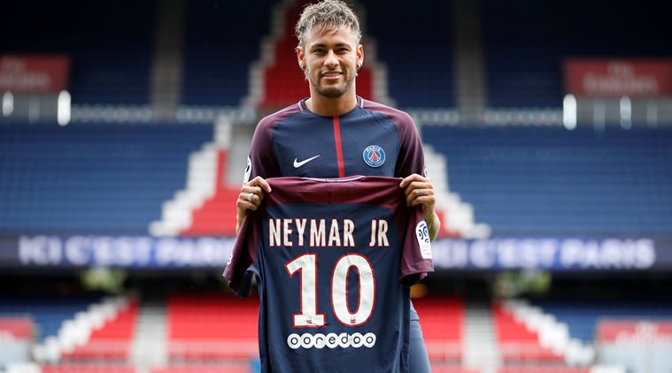 Em Paris, Neymar será vizinho de Celine Dion e Carla Bruni