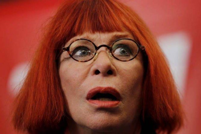 Rita Lee perde processo por ofender policial