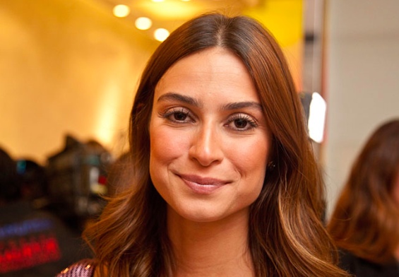 Thayla Ayala perde empregos no exterior por inglês “sofrível”