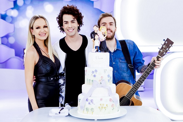 Eliana recebe homenagem pelo seu aniversário neste domingo (26)