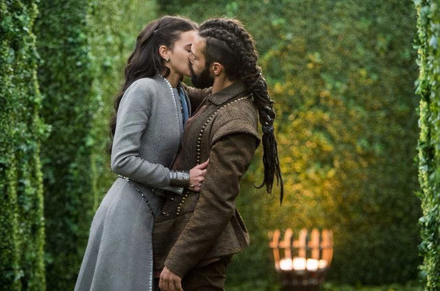 Ciumento, Neymar lamenta retorno de ator português a “Deus Salve o Rei”