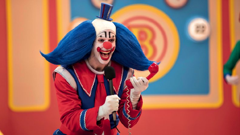 “Bingo: O Rei das Manhãs”, filme inspirado no sucesso do palhaço Bozo, no SBT, é lançado em DVD