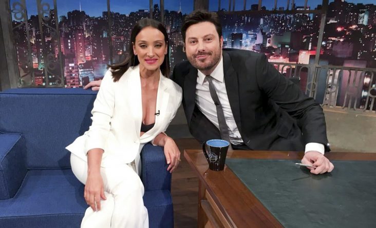 “Queria me tratar em paz”, diz Sabrina Parlatore no “The Noite”