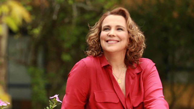 Confirmada em “Malhação”, Ana Beatriz Nogueira será mulher de corrupto preso