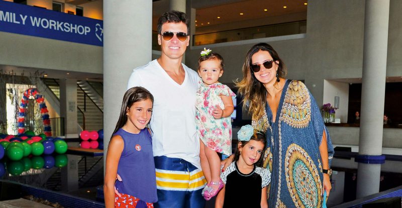 Rodrigo Faro leva funcionária para conhecer o Vaticano