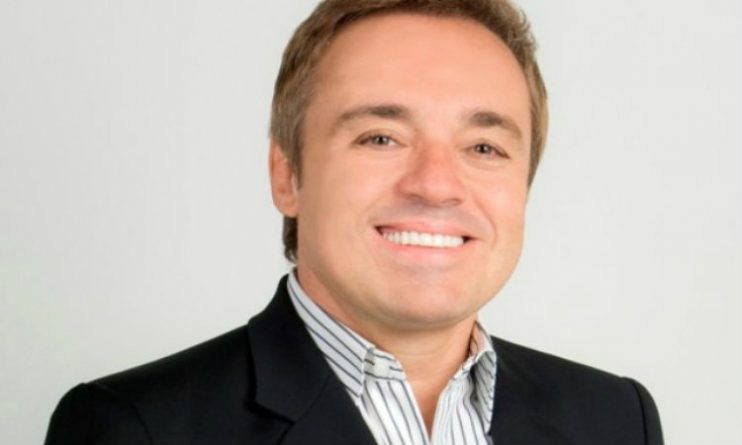 Gugu Liberato se reaproxima da Record