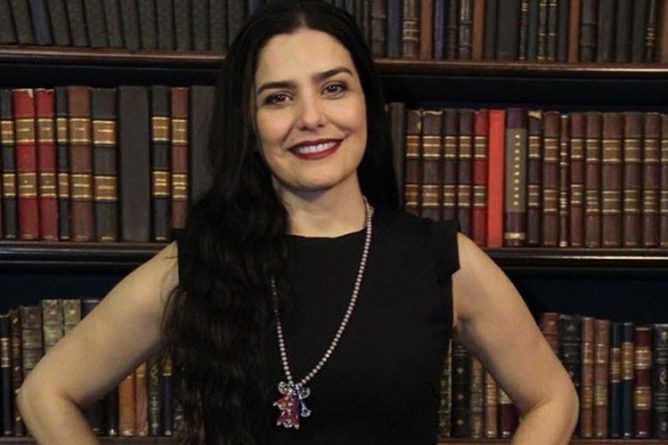 Letícia Sabatella explica internação e culpa stress