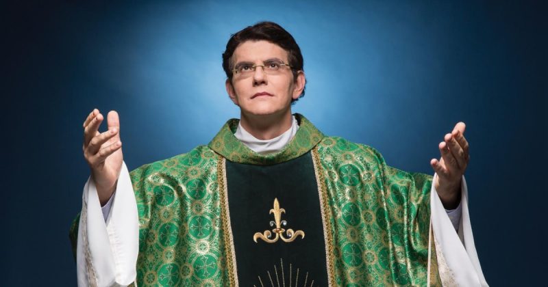 Jovem afirma estar grávida do padre Reginaldo Manzotti