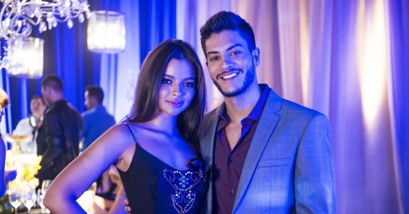 Walcyr Carrasco vai leiloar a virgindade de personagem em “O Outro Lado do Paraíso”