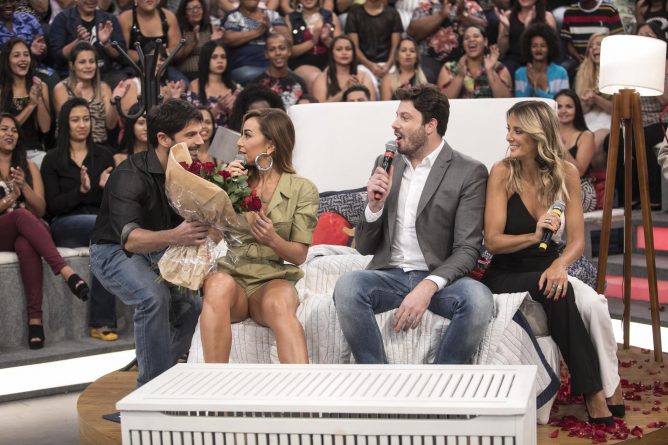 Em novo horário, “Programa da Sabrina” cresce 30% na audiência, bate recorde do ano e garante a vice-liderança