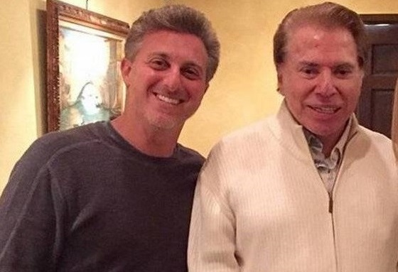 Luciano Huck vai à casa de Silvio Santos, em São Paulo