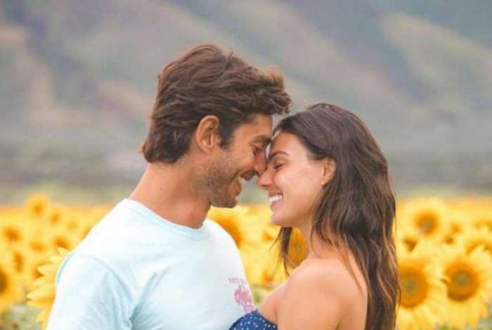 Isis Valverde revela o sexo do primeiro filho