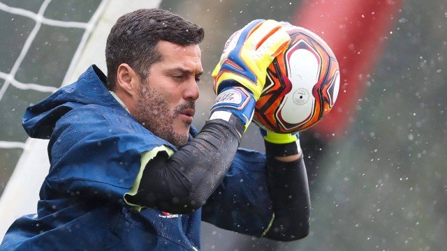 Ex-goleiro do Flamengo, Julio Cesar assina com a Globo para a Copa do Mundo