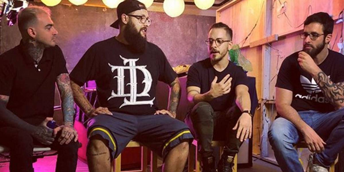 “Eu era tachado como viado e a minha irmã era a virgem do Brasil”, afirma Junior Lima em entrevista