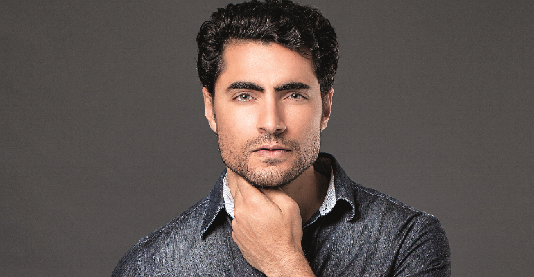 Protagonista de “Carinha de Anjo”, Carlo Porto assina com a Globo