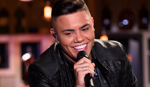 “Música na Band” exibe show do cantor Felipe Araújo
