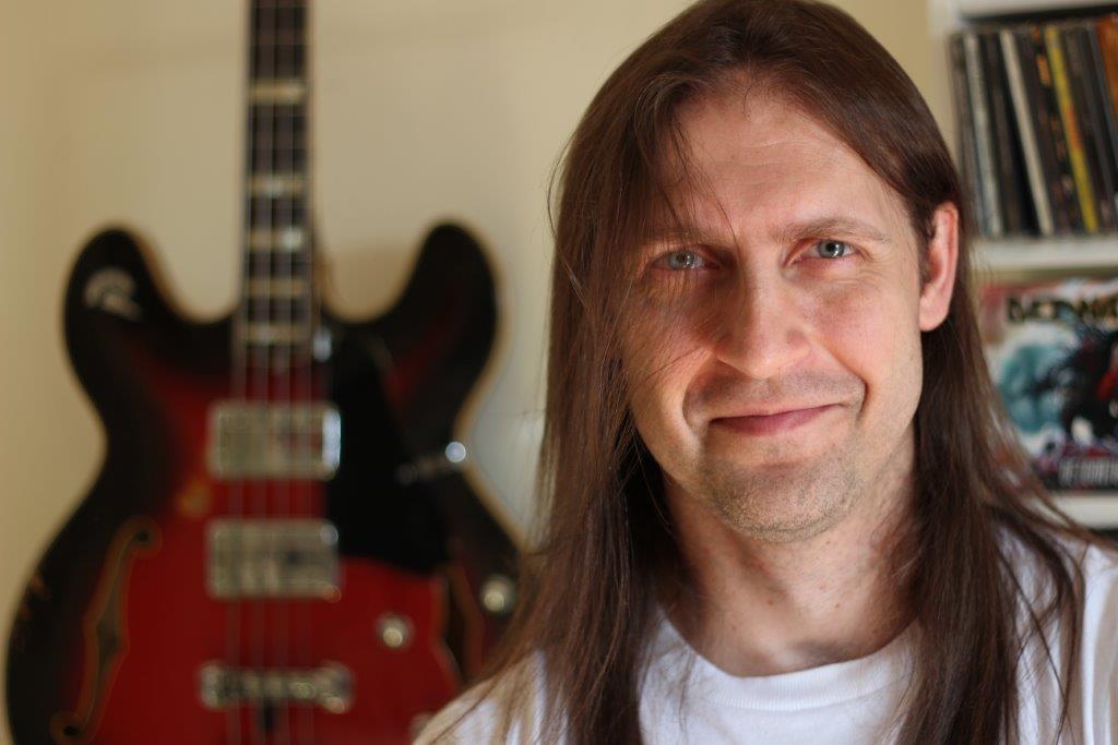 Integrante de “Hermes & Renato” assina com a Record para o “Canta Comigo”