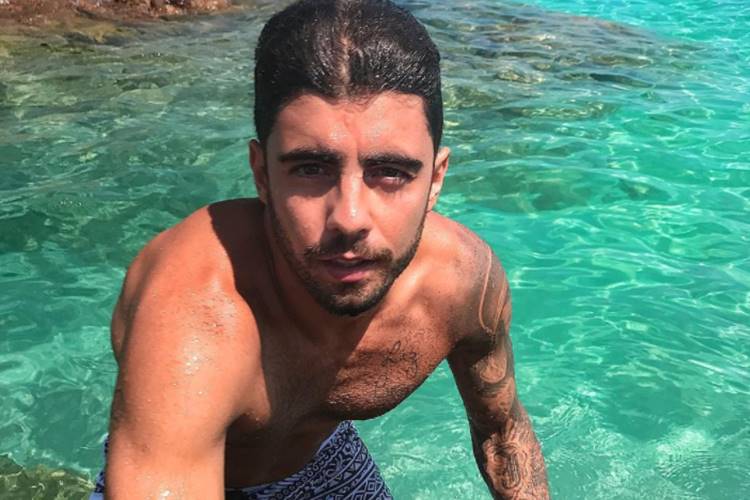 Pedro Scooby é vítima de naufrágio na Indonésia