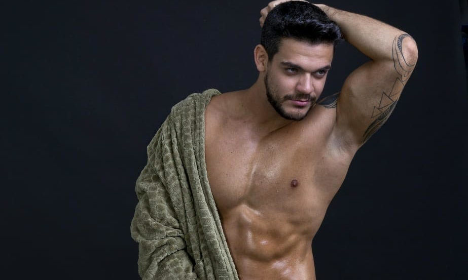 Após deixar o SBT, Caíque Aguiar vai ganhar salário 25 vezes maior na Record