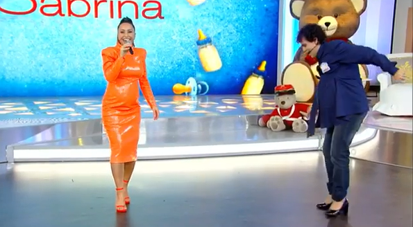Sabrina Sato estreia game show com casais grávidos neste sábado (22/09)