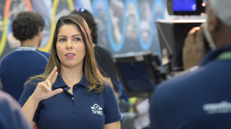 Emissora lançará primeiro programa de futebol para surdos da TV brasileira