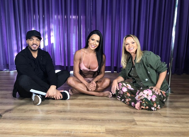 Belo ganha festa surpresa no “Programa Eliana” deste domingo (21/04)