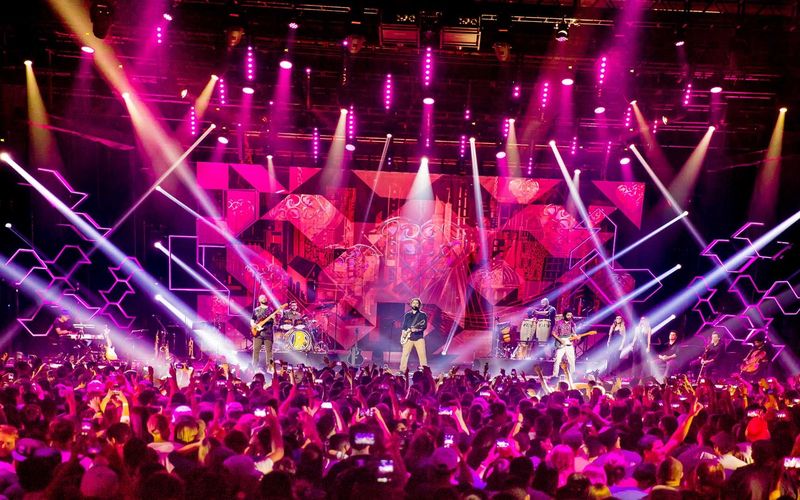 Saiba o valor do cachê dos 10 cantores mais bem pagos da música sertaneja