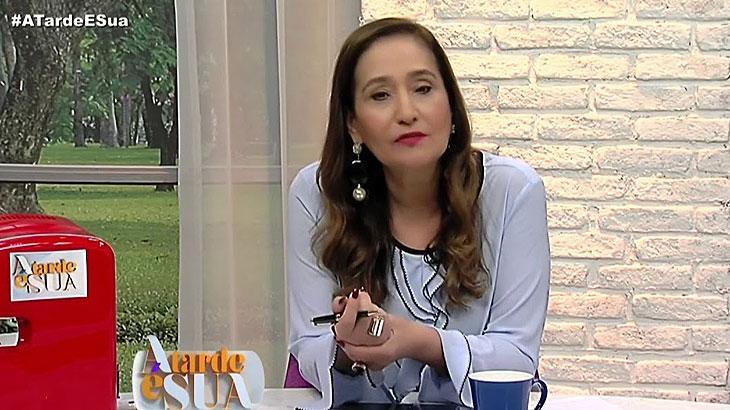 Sonia Abrão estreia novo cenário do “A Tarde é Sua”