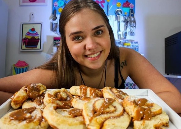 Ex-atriz mirim do SBT lança canal de receitas