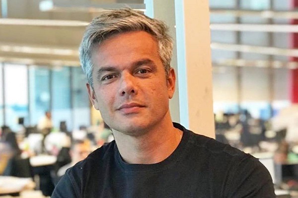 SBT anuncia contratação do apresentador Otaviano Costa