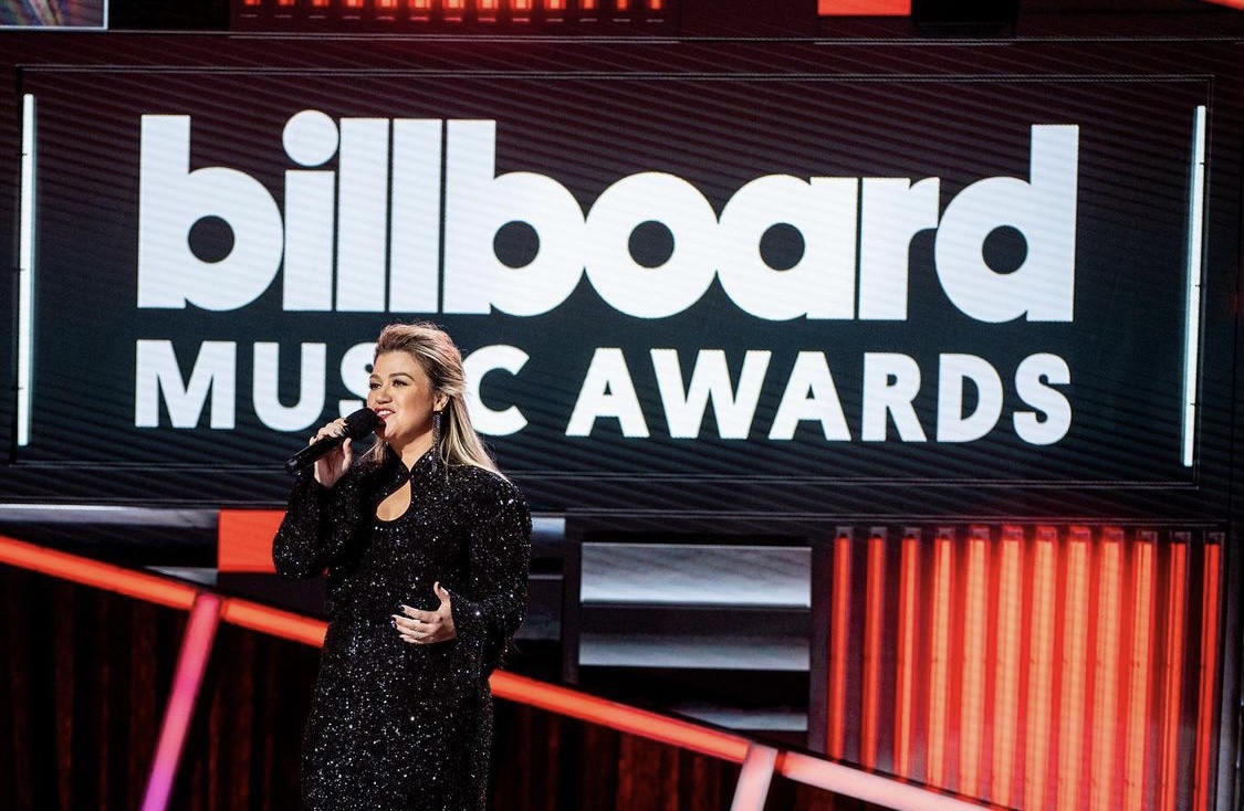 Domingo é dia de Billboard Music Awards® 2022, com exclusividade na TNT