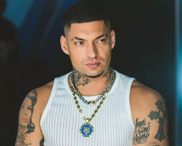 Filipe Ret rebate comentário transfóbico e acaba cometendo homofobia