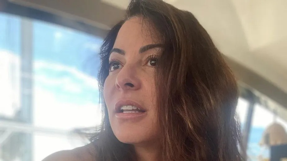 Ana Paula Padrão faz publicação enigmática e confunde seguidores: “Que susto”