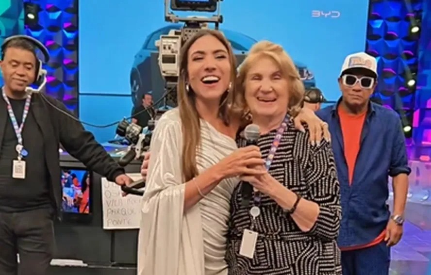 Irmã de Silvio Santos faz rara aparição em programa do SBT e manda recado