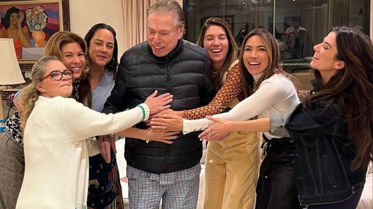 Silvio Santos faz rara aparição em vídeo em com os netos; assista