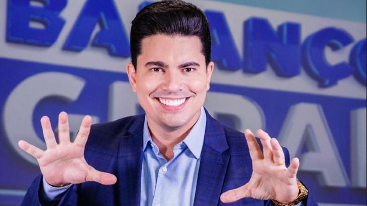 Filho de Wagner Montes faz transplante de barba; confira o resultado