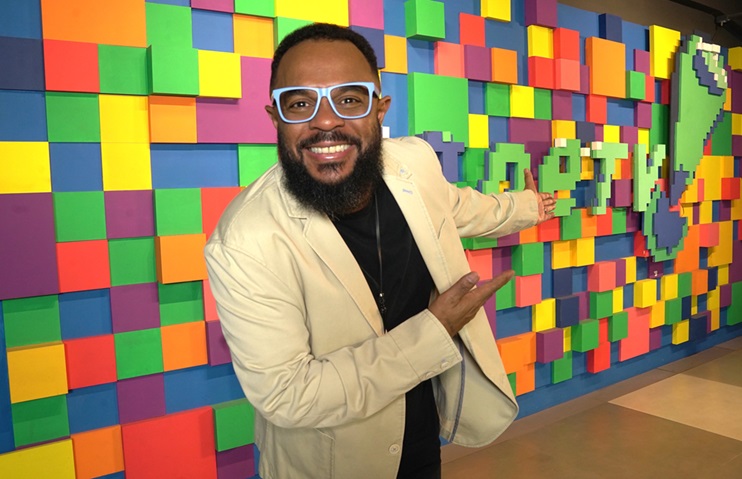 RedeTV! contrata Marcelo Marrom para comandar novo programa de variedades